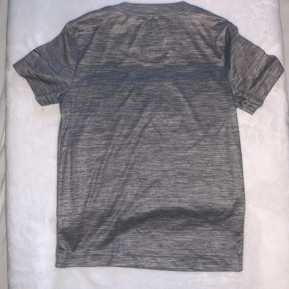 Gray Nike T-shirt - Picture 7 of 8